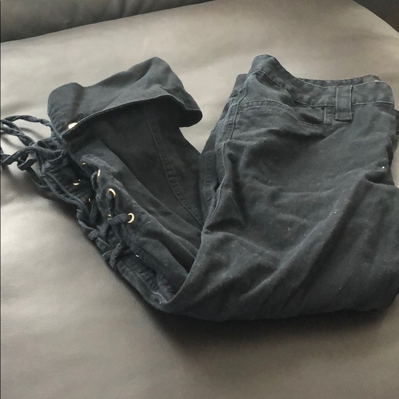 Capris - Picture 2 of 3